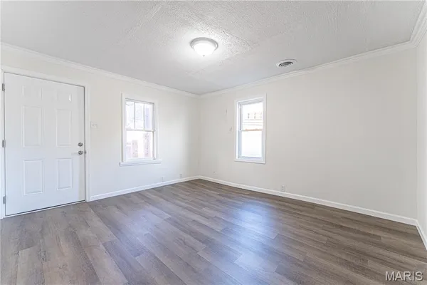 $159,900 | 803 South 4th Street, De Soto, MO 63020