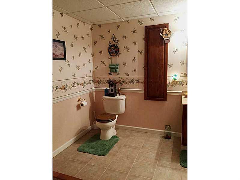 3932 Rte 286 Hwy East Indiana, PA 15701 - Photo 15 of 25 Full Bath.
