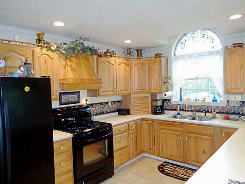 3932 Rte 286 Hwy East Indiana, PA 15701 - Photo 6 of 25 Kitchen.