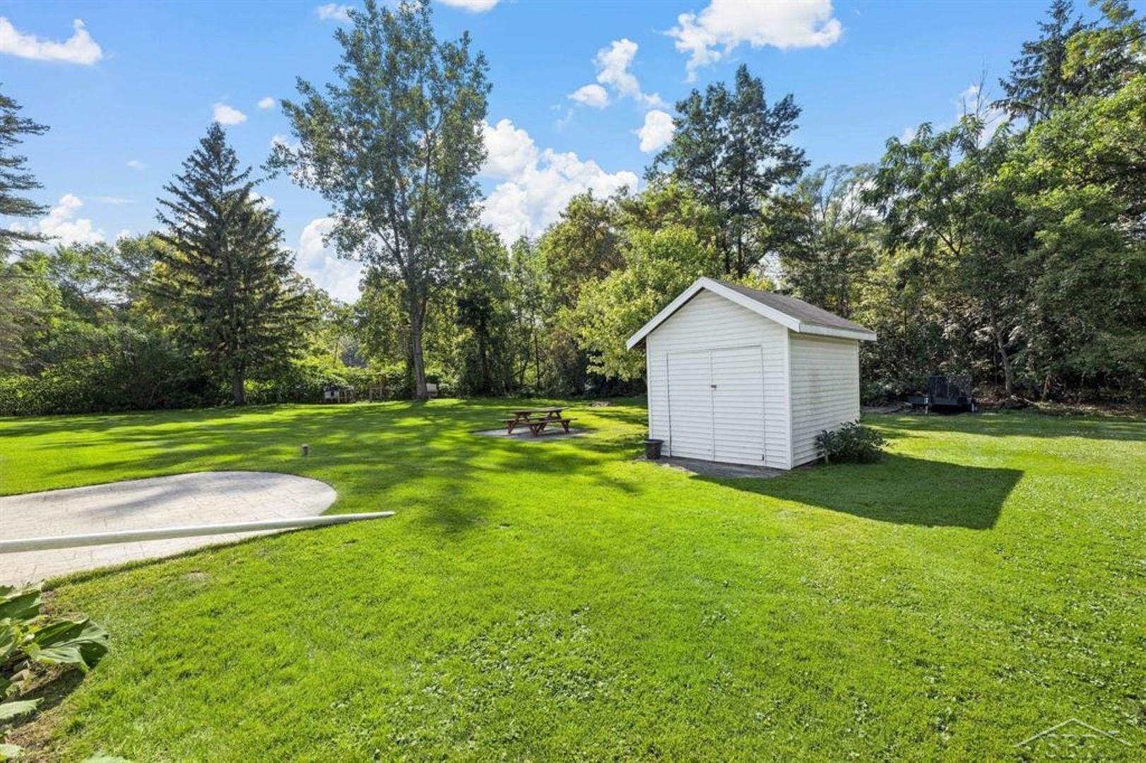 57 North Homer Road Midland, MI 48640 - Photo 33 of 41