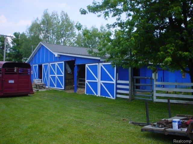 4263 Briggs Road Otter Lake, MI 48464 - Photo 2 of 3 Barn