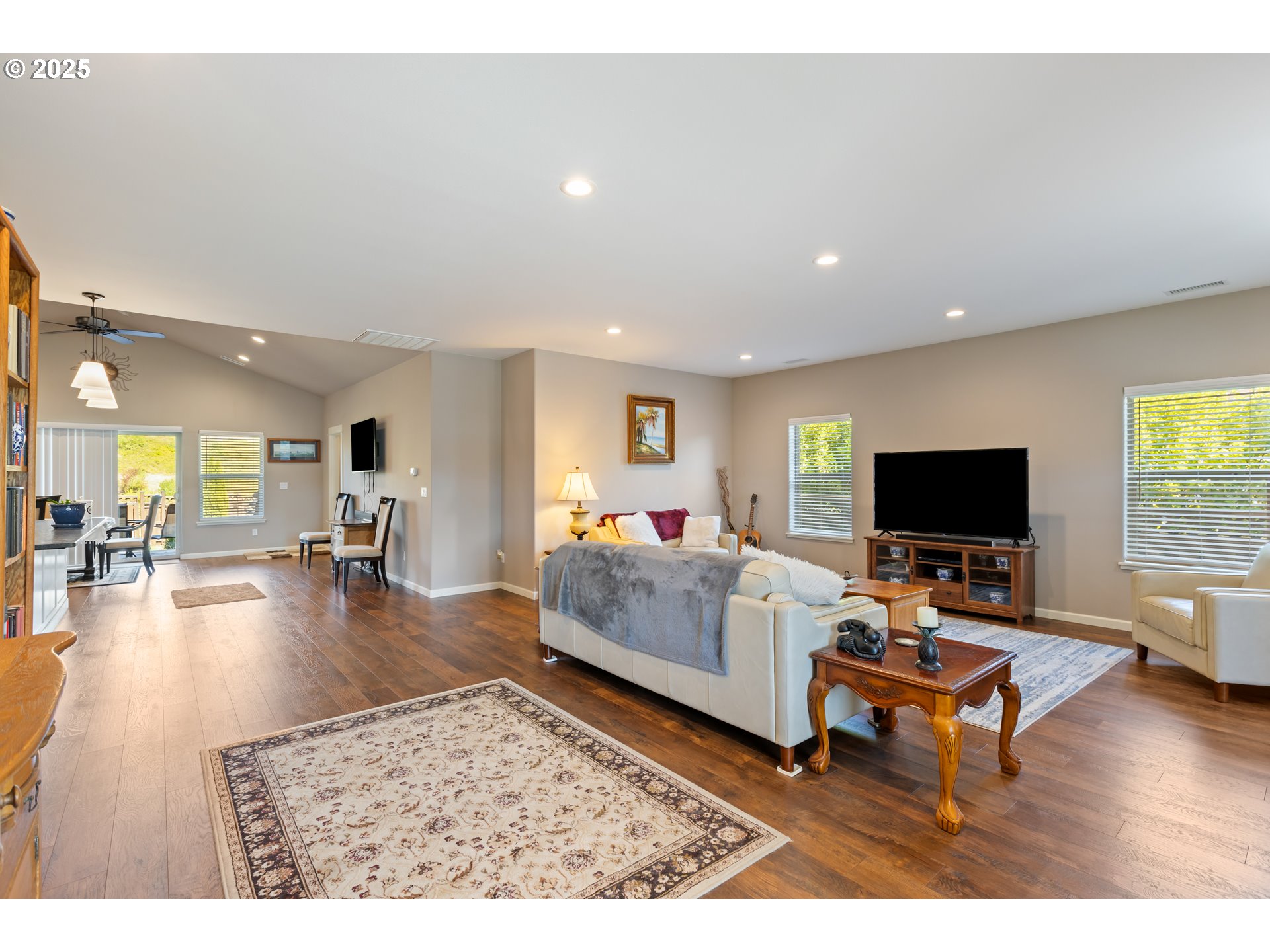 263 Wil Way Winston, OR 97496 - Photo 12 of 46