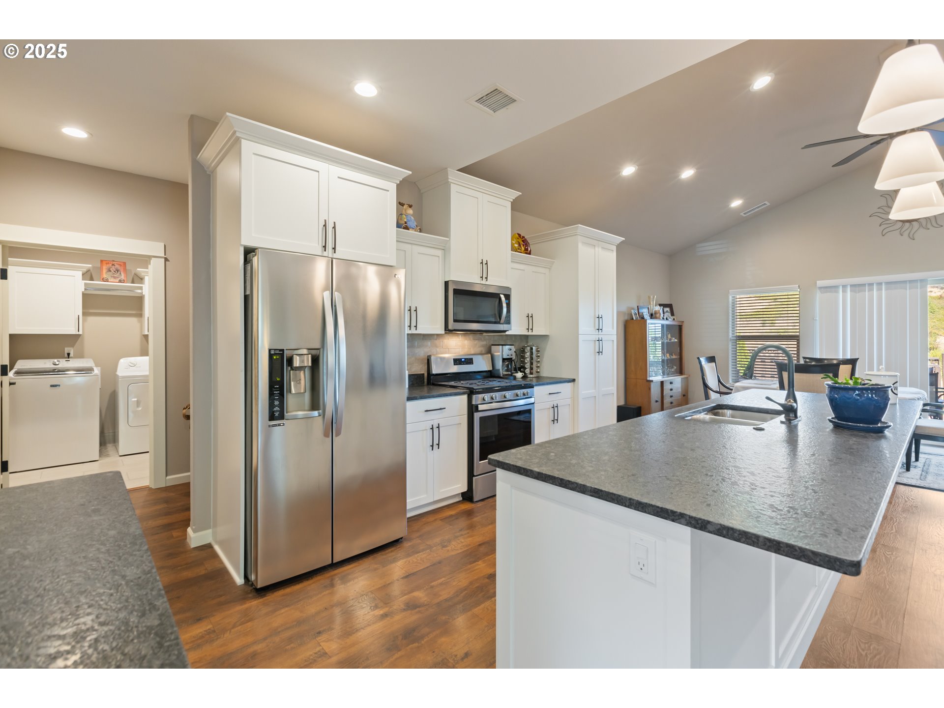 263 Wil Way Winston, OR 97496 - Photo 13 of 46