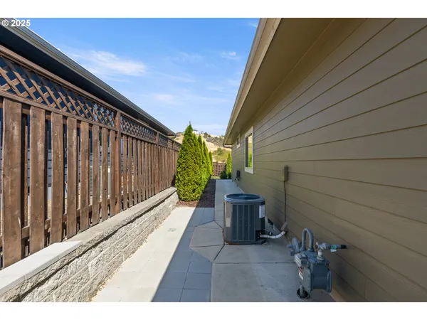 $499,900 | 263 Wil Way, Winston, OR 97496
