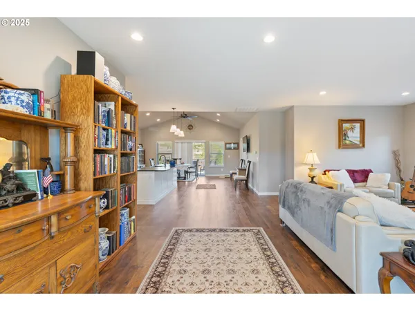 $499,900 | 263 Wil Way, Winston, OR 97496