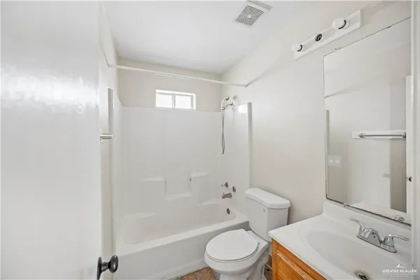 $900 | 800 West Javelina Drive, Pharr, TX 78577