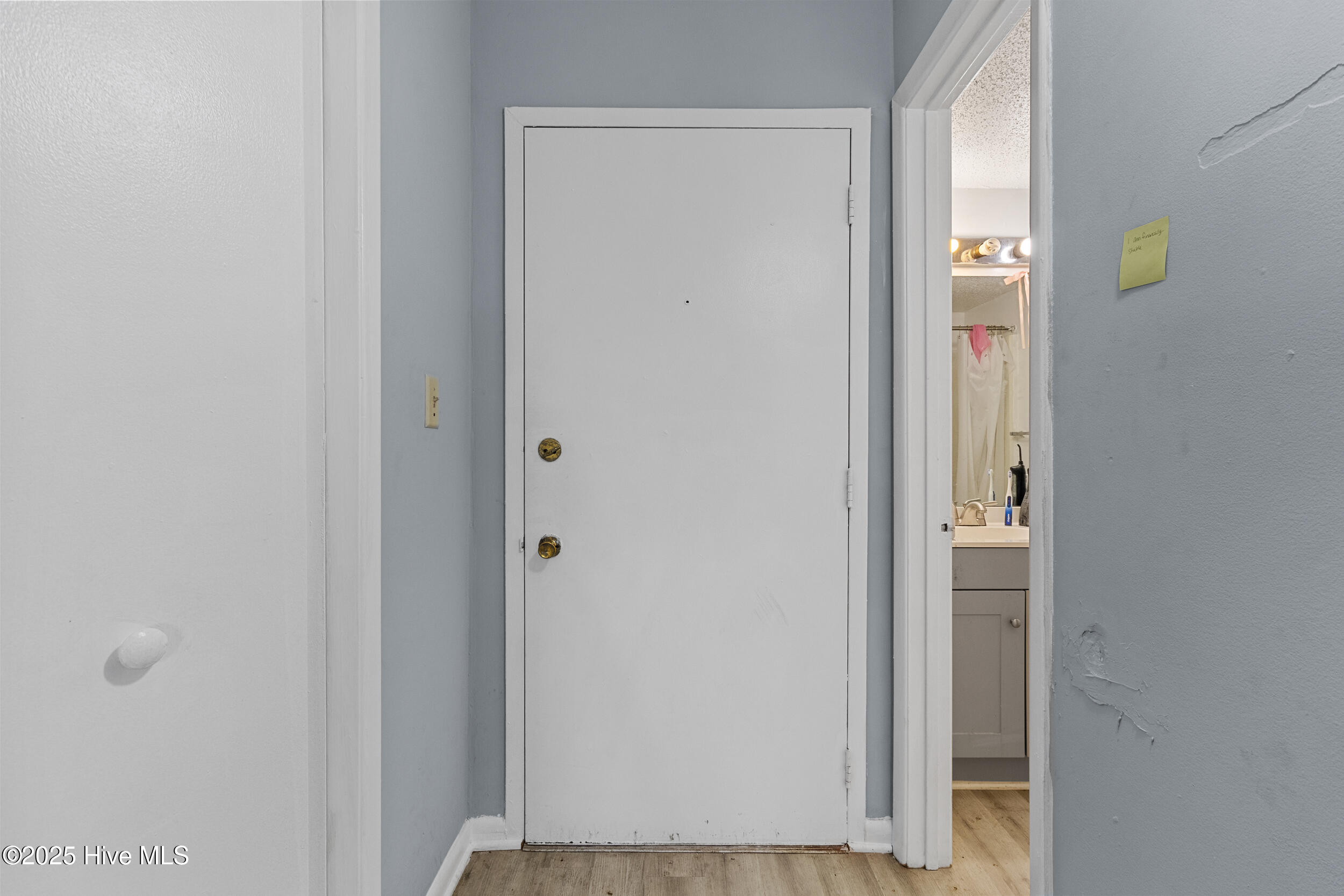 452 Racine Drive, Unit F303 Wilmington, NC 28403 - Photo 3 of 22 Entryway