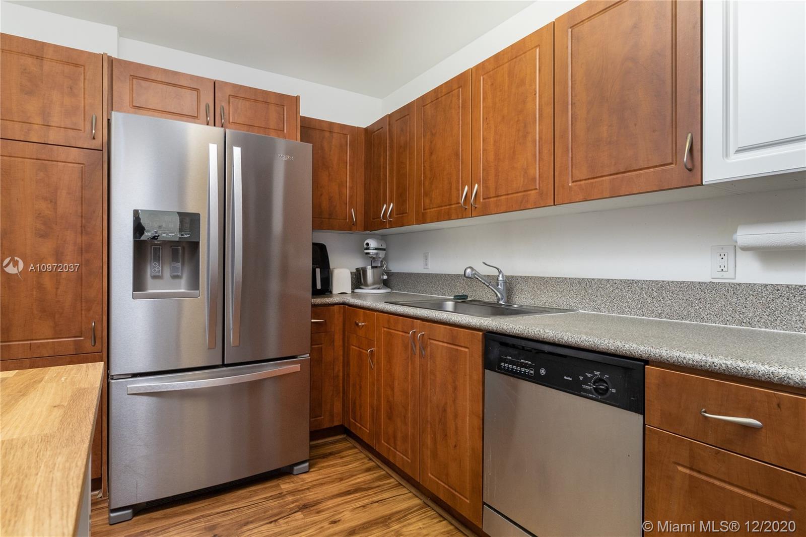 401 69th Street, Unit 406 Miami Beach, FL 33141 - Photo 5 of 16