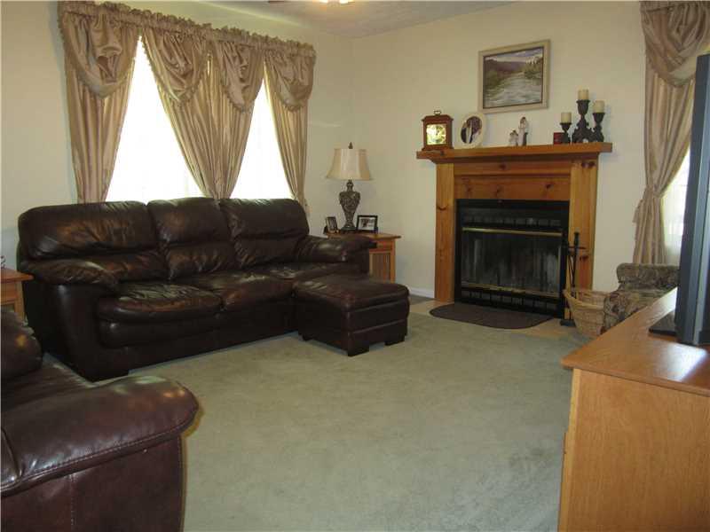 244 Sumney Road Bentleyville, PA 15314 - Photo 4 of 22 Living Room.