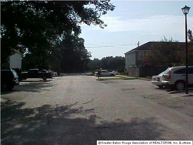 536 South Flannery Road, Unit B Baton Rouge, LA 70815 - Photo 3 of 3 Gallery Image 3