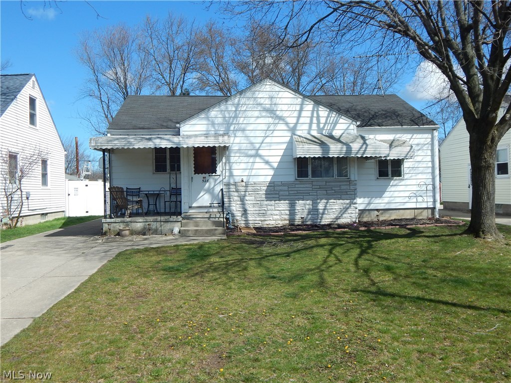 528 Metcalf Road Elyria, OH 44035 - Photo 2 of 13 Gallery Image 2