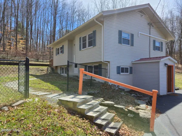 $310,000 | 8186 Highway 40, Hartford, NY 12832