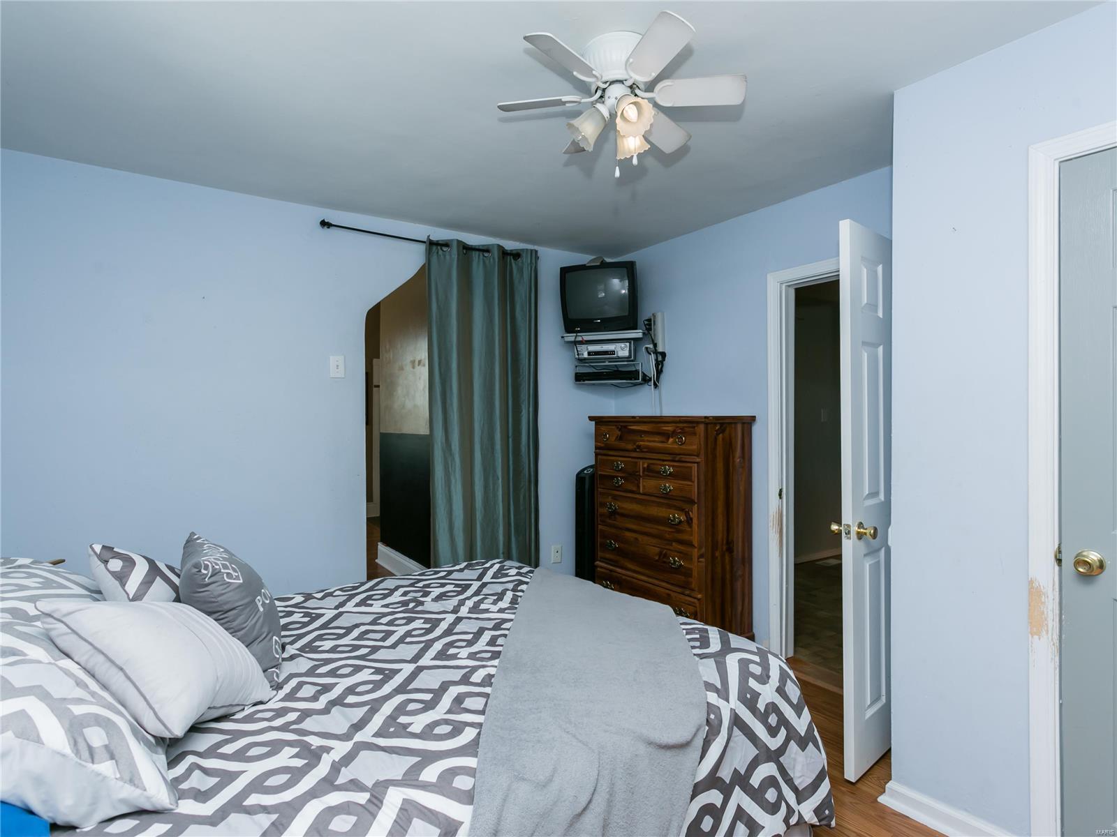 279 Old County Road St. Louis, MO 63125 - Photo 17 of 33