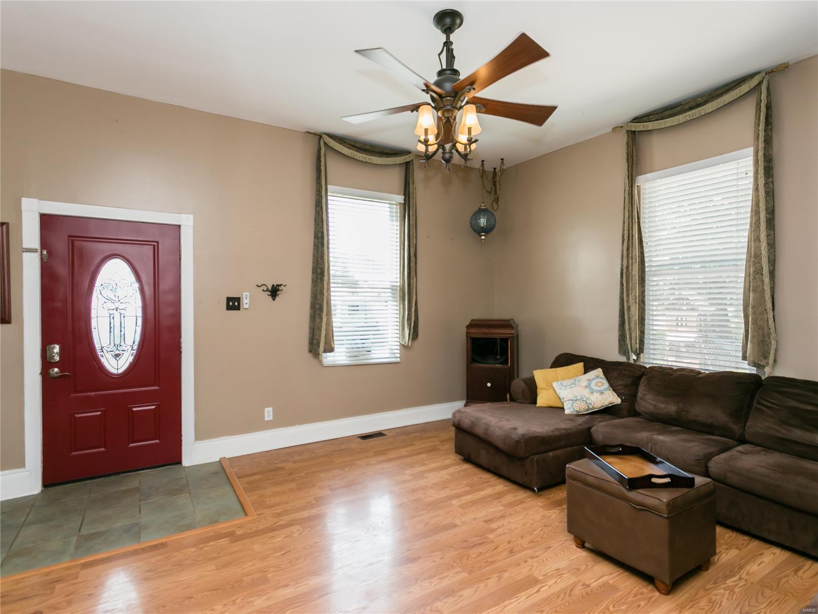 279 Old County Road St. Louis, MO 63125 - Photo 3 of 33