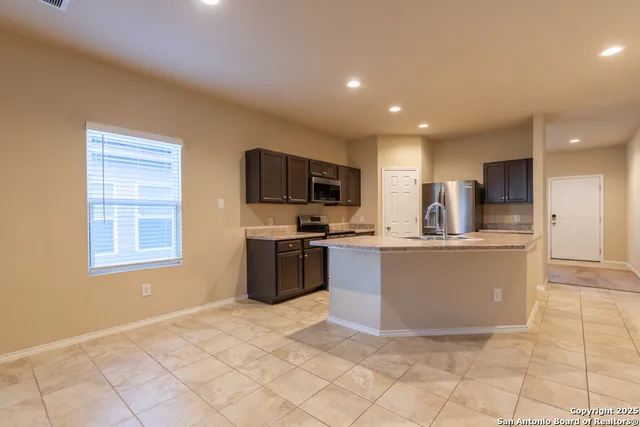 $1,800 | 7143 Mesa Cliffs, Converse, TX 78109