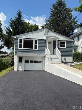 $249,900 | 126 Aberdeen Terrace, Syracuse, NY 13206