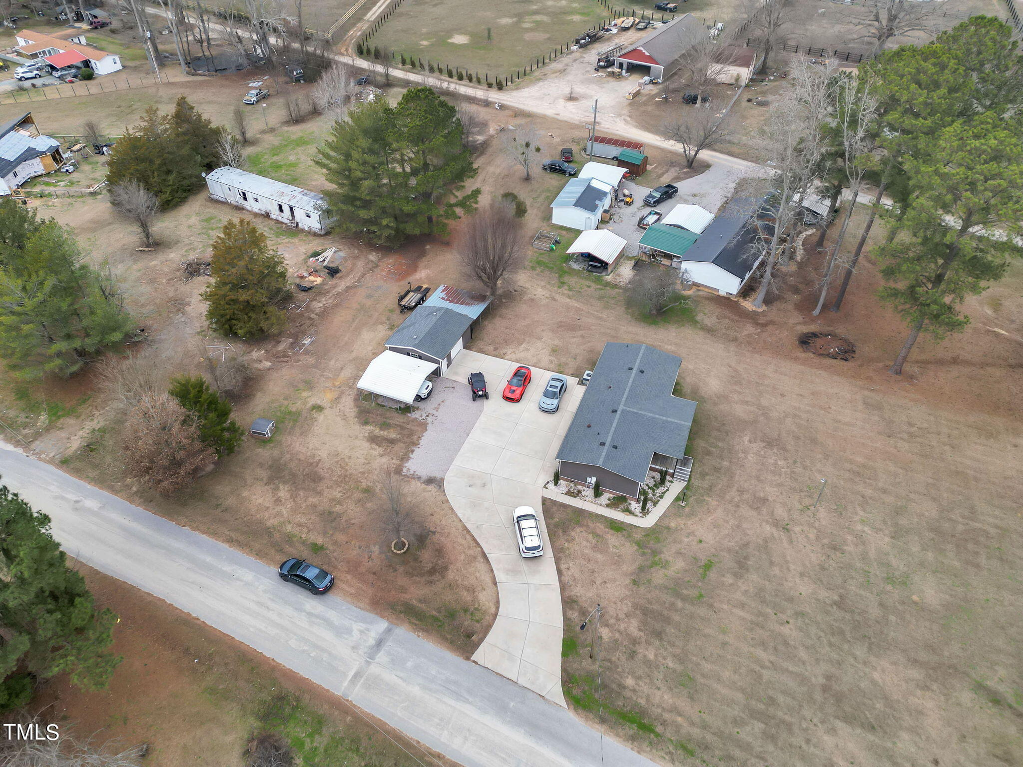 959 Bluegrass Road Selma, NC 27576 - Photo 4 of 39 4-web-or-mls-DJI_0413