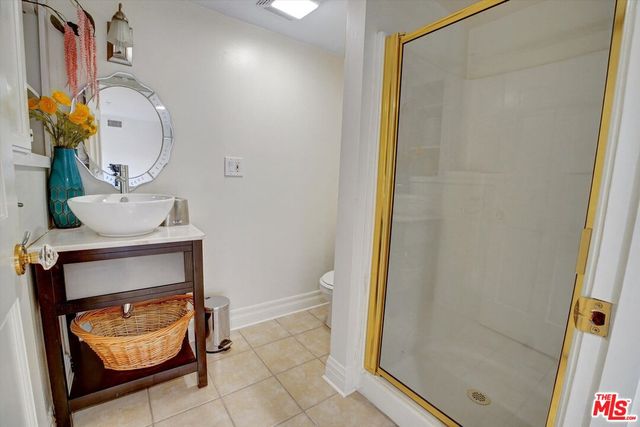 a view of utility room