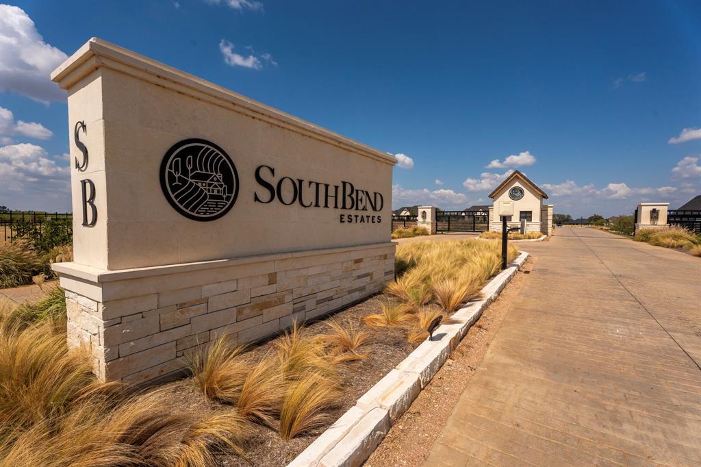 2001 Southern Rise Court Granbury, TX 76049 - Photo 22 of 26 Gallery Image 22