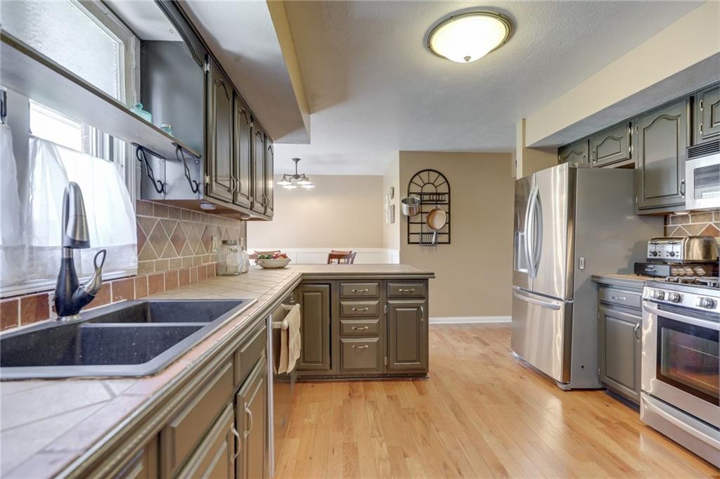 852 Valley Way Road Greenwood, IN 46142 - Photo 14 of 31 Gallery Image 14