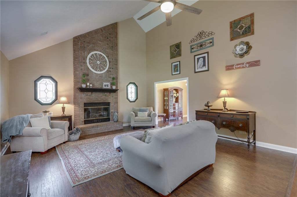 852 Valley Way Road Greenwood, IN 46142 - Photo 3 of 31 Gallery Image 3