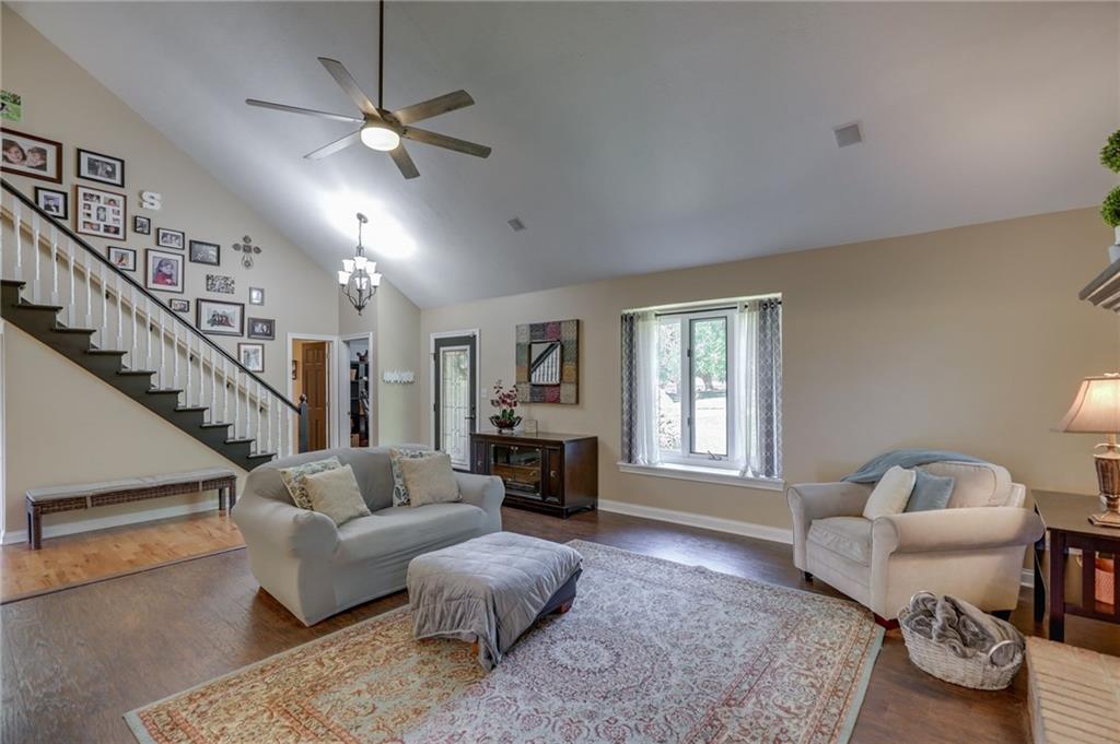 852 Valley Way Road Greenwood, IN 46142 - Photo 5 of 31 Gallery Image 5