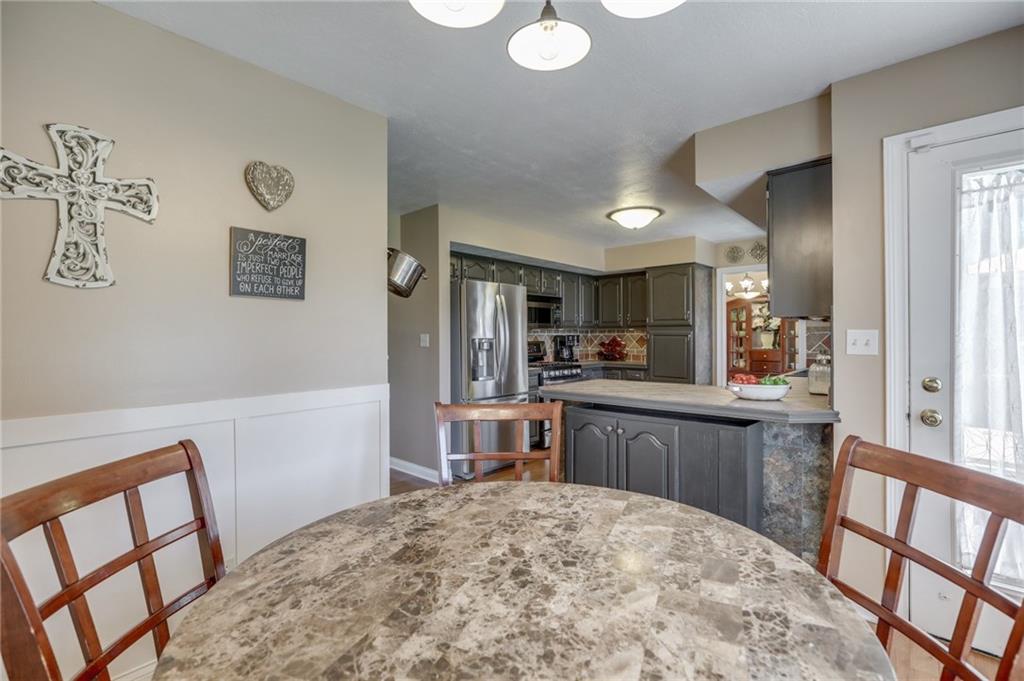 852 Valley Way Road Greenwood, IN 46142 - Photo 10 of 31 Gallery Image 10