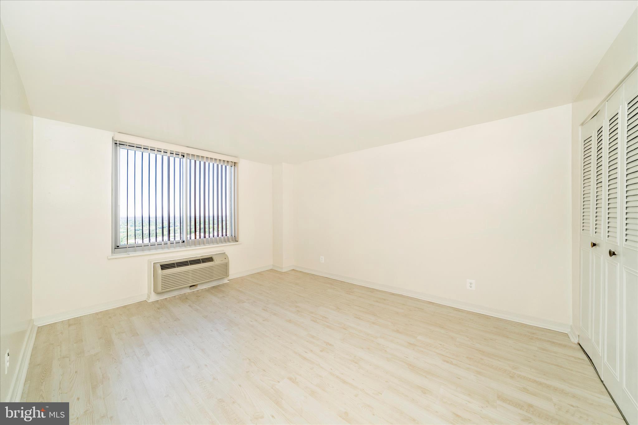 9701 Fields Road, Unit 2501 Gaithersburg, MD 20878 - Photo 19 of 54 Bedroom 3