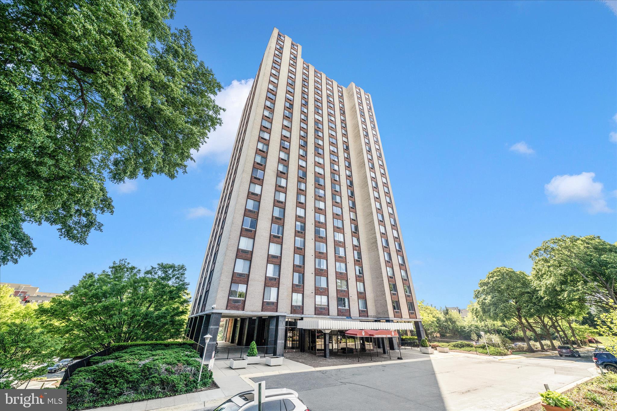 9701 Fields Road, Unit 2501 Gaithersburg, MD 20878 - Photo 32 of 54 Exterior Front