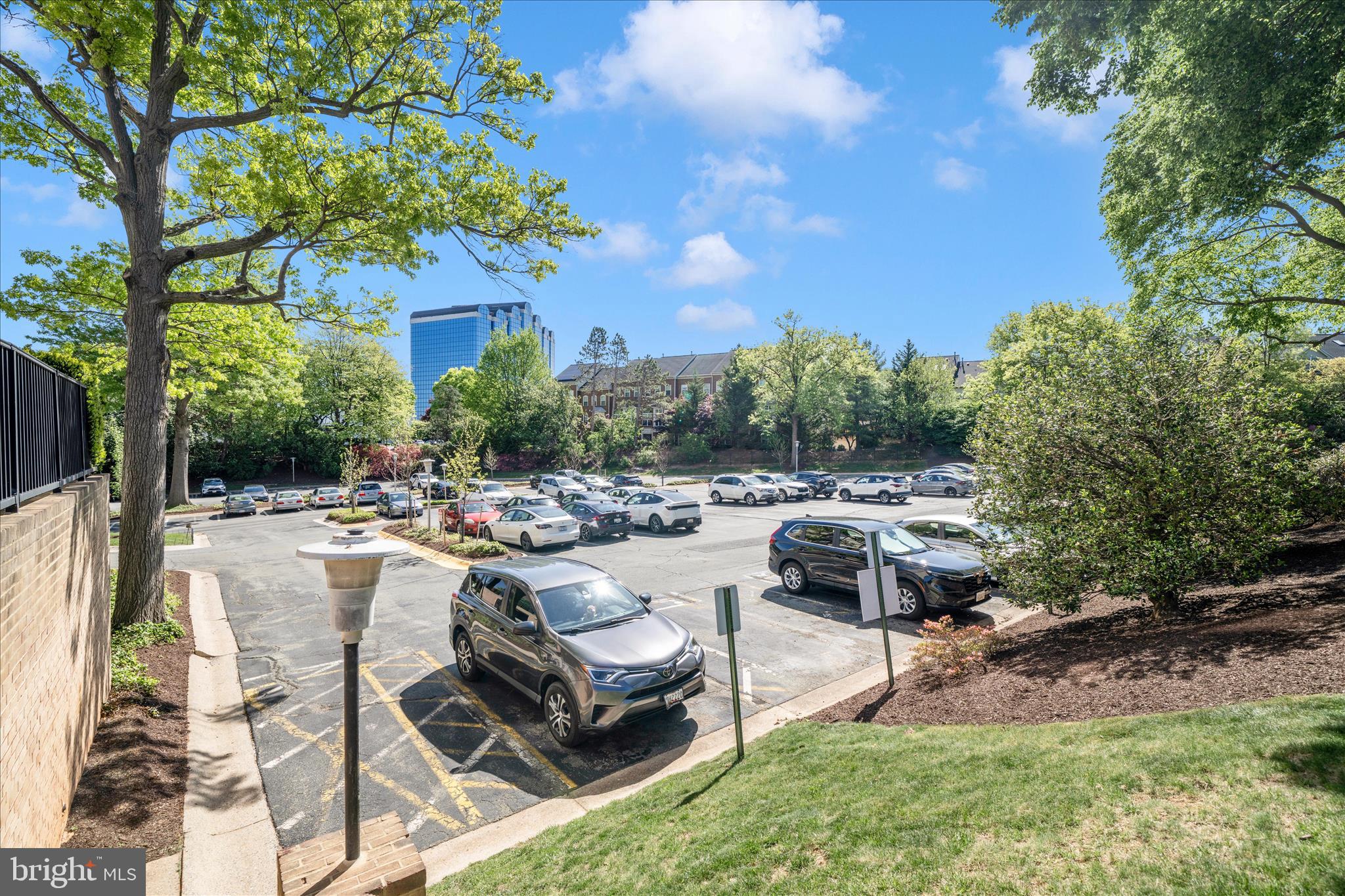 9701 Fields Road, Unit 2501 Gaithersburg, MD 20878 - Photo 44 of 54 Exterior Front