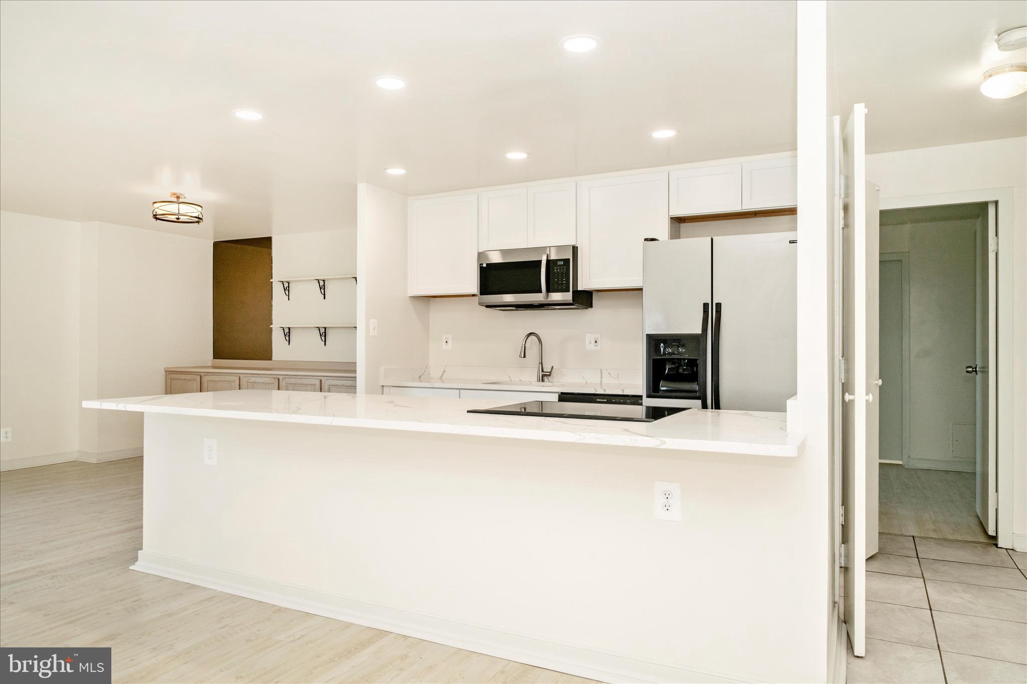 9701 Fields Road, Unit 2501 Gaithersburg, MD 20878 - Photo 10 of 54 Kitchen