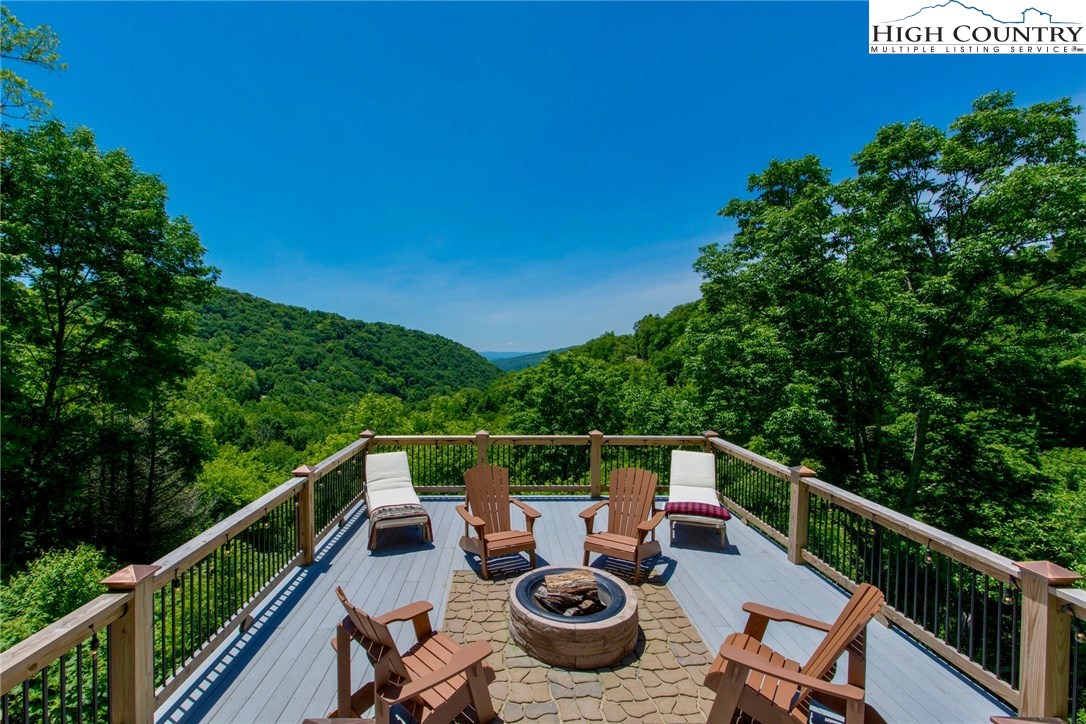 528 Apple Valley Road Zionville, NC 28698 - Photo 3 of 33 Gallery Image 3