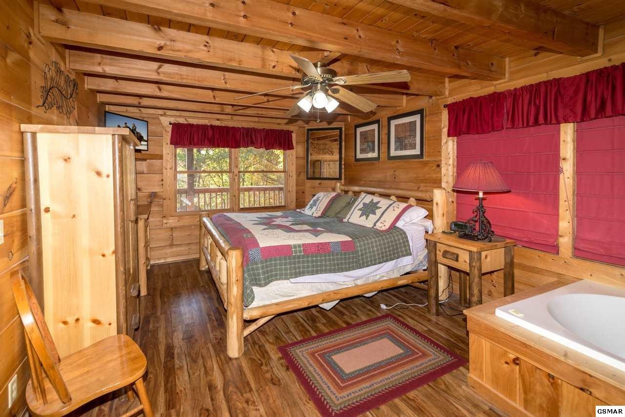 1639 Raccoon Den Way, Unit BEARCORNER Sevierville, TN 37862 - Photo 7 of 26 Gallery Image 7