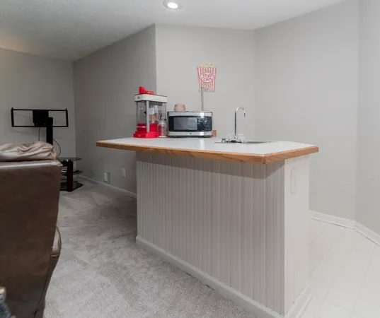 $585,000 | 6075 K Drive South, East Leroy, MI 49051