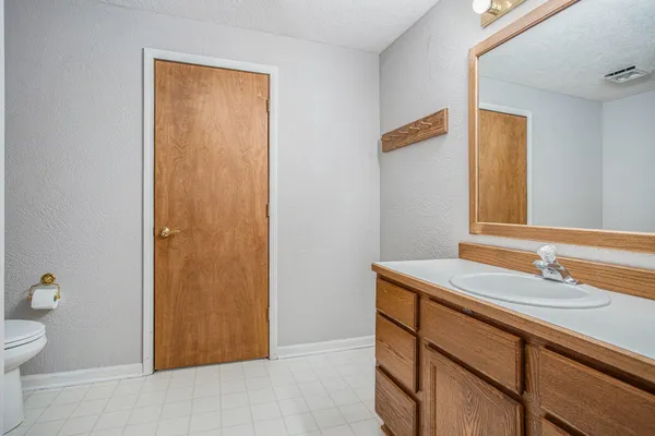 $585,000 | 6075 K Drive South, East Leroy, MI 49051