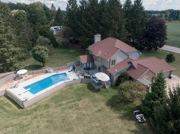 $585,000 | 6075 K Drive South, East Leroy, MI 49051