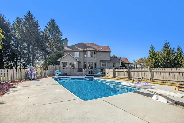 $585,000 | 6075 K Drive South, East Leroy, MI 49051