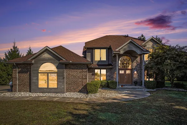 $585,000 | 6075 K Drive South, East Leroy, MI 49051