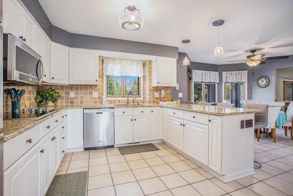 $585,000 | 6075 K Drive South, East Leroy, MI 49051