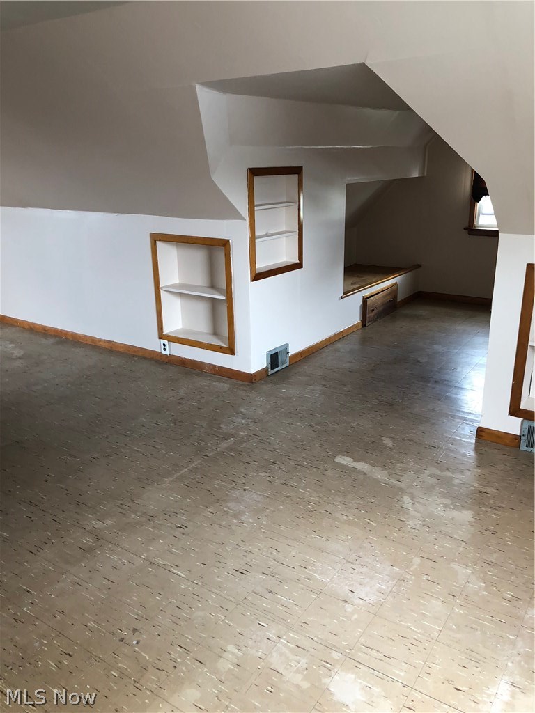 11615 Chester Road Garfield Heights, OH 44125 - Photo 19 of 31