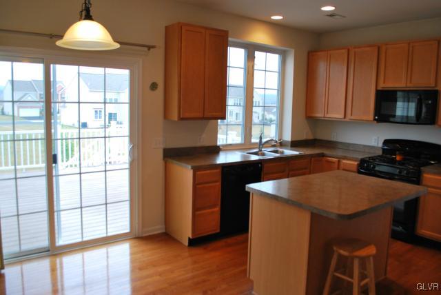 8685 Lockwood Road Breinigsville, PA 18031 - Photo 12 of 29 Gallery Image 12