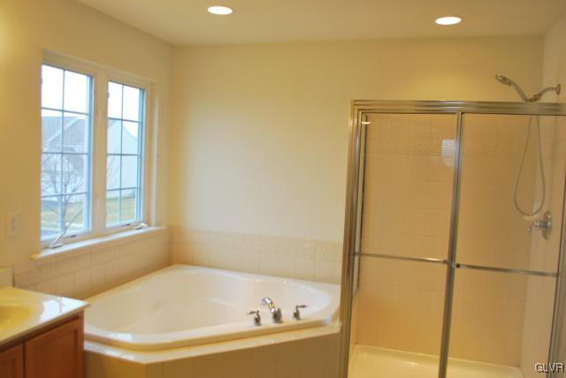 8685 Lockwood Road Breinigsville, PA 18031 - Photo 22 of 29 Gallery Image 22