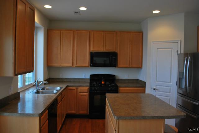 8685 Lockwood Road Breinigsville, PA 18031 - Photo 10 of 29 Gallery Image 10