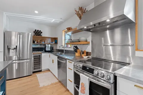 $675,000 | 12904 Trailwood Road, Austin, TX 78727