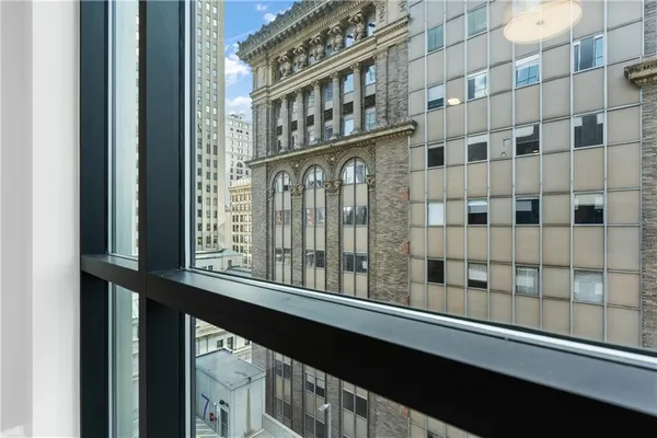 $3,255 | 350 Oliver Avenue, Unit 1005, Pittsburgh, PA 15222