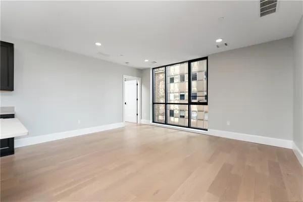 $3,255 | 350 Oliver Avenue, Unit 1005, Pittsburgh, PA 15222