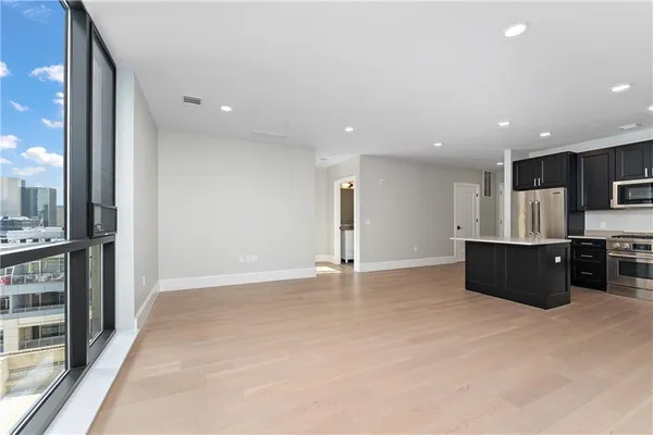 $3,255 | 350 Oliver Avenue, Unit 1005, Pittsburgh, PA 15222