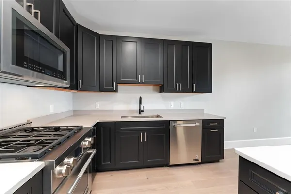 $3,255 | 350 Oliver Avenue, Unit 1005, Pittsburgh, PA 15222