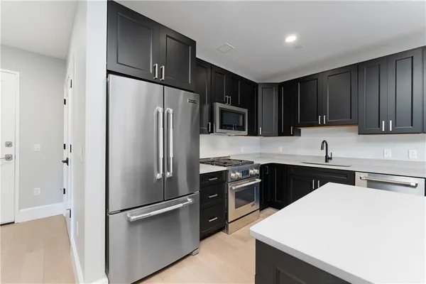 $3,255 | 350 Oliver Avenue, Unit 1005, Pittsburgh, PA 15222