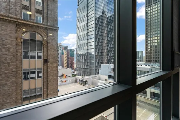 $3,255 | 350 Oliver Avenue, Unit 1005, Pittsburgh, PA 15222